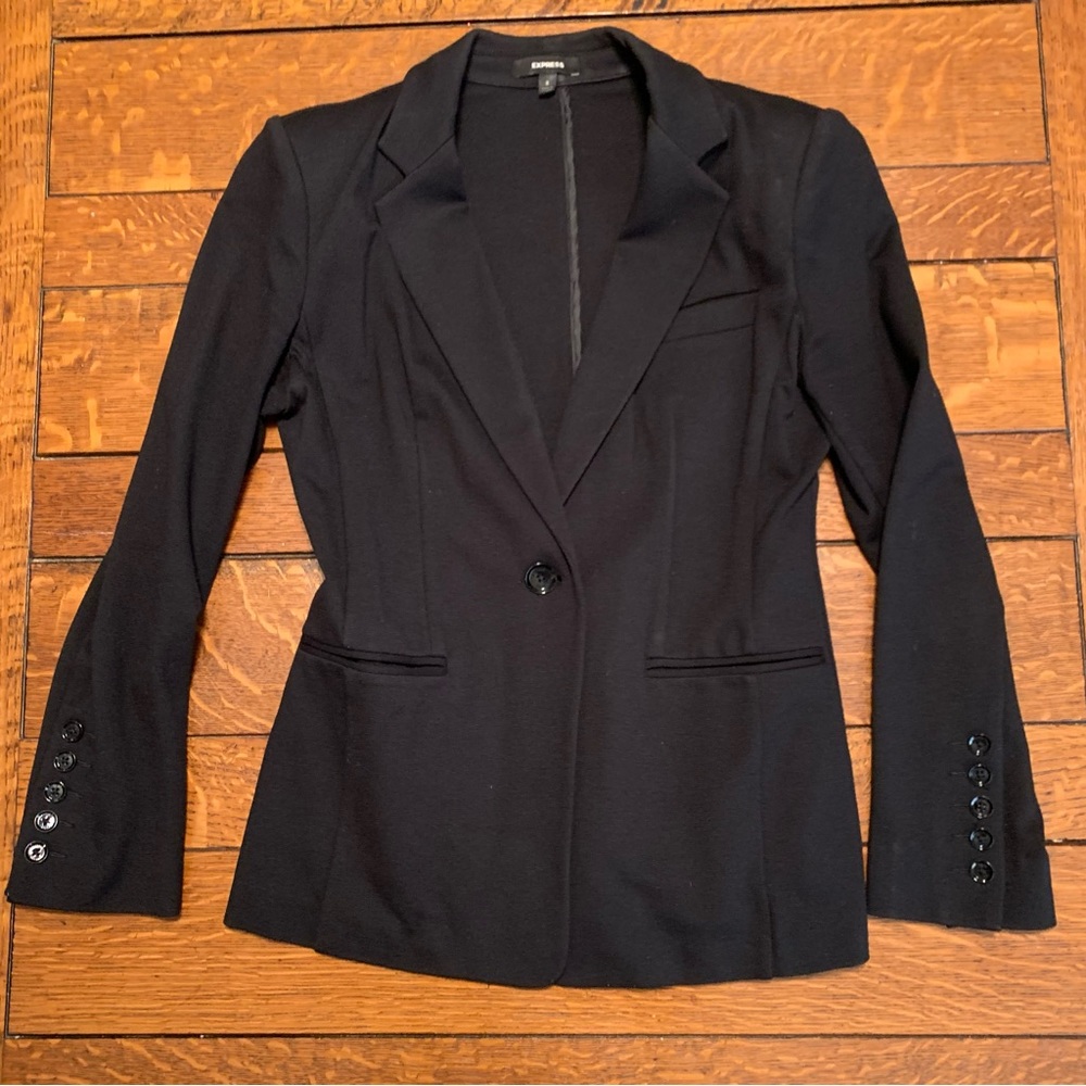 Express • strong shoulder blazer